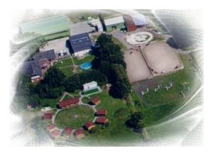 Luftaufnahme Reiterhof A.Zimmer Logabirum Luftaufnahme Reiterhof A.Zimmer Logabirum